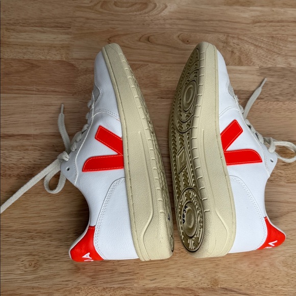 Veja CWL White and Orange Sneakers - Picture 10 of 14